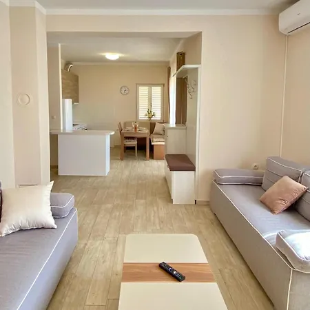 Ante Apartman *